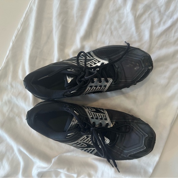 Brooks men’s size 10 running shoes - Picture 10 of 10